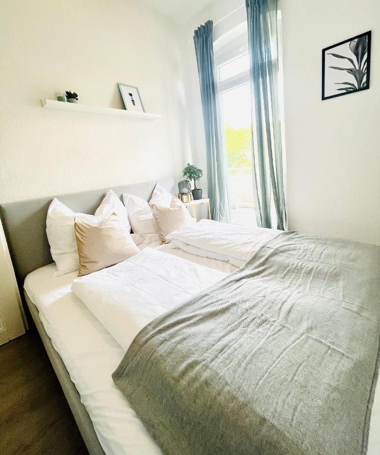 Renoviertes Apartment In Zentraler Lage - Wlan, Smart-Tv, Kuche, Balkon Und Queensize-Bett Fur 4 Gaste Erfurt Esterno foto